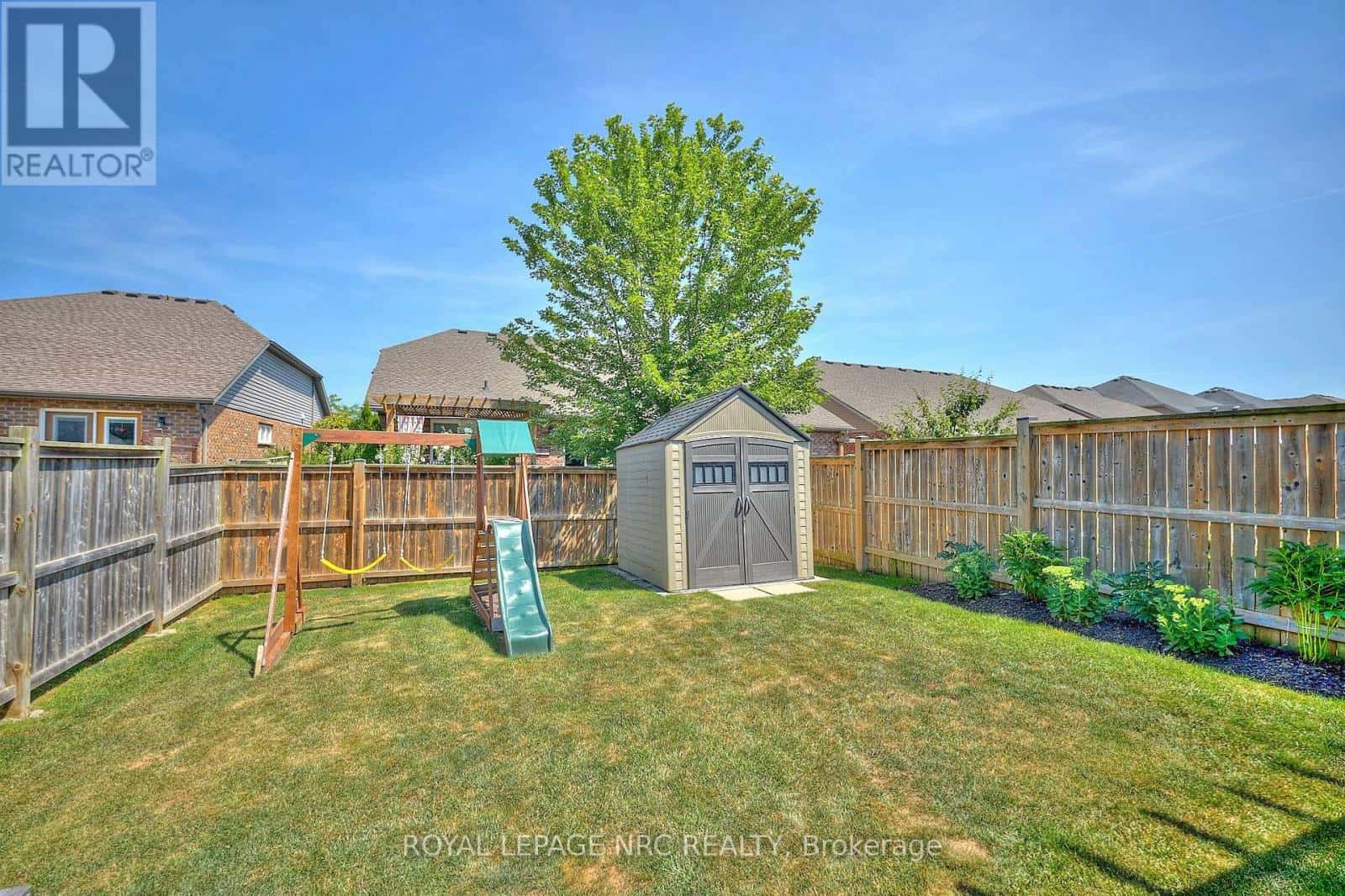 118 ROSELAWN CRESCENT — Welland (Coyle Creek), Ontario - Photo 4 of 40