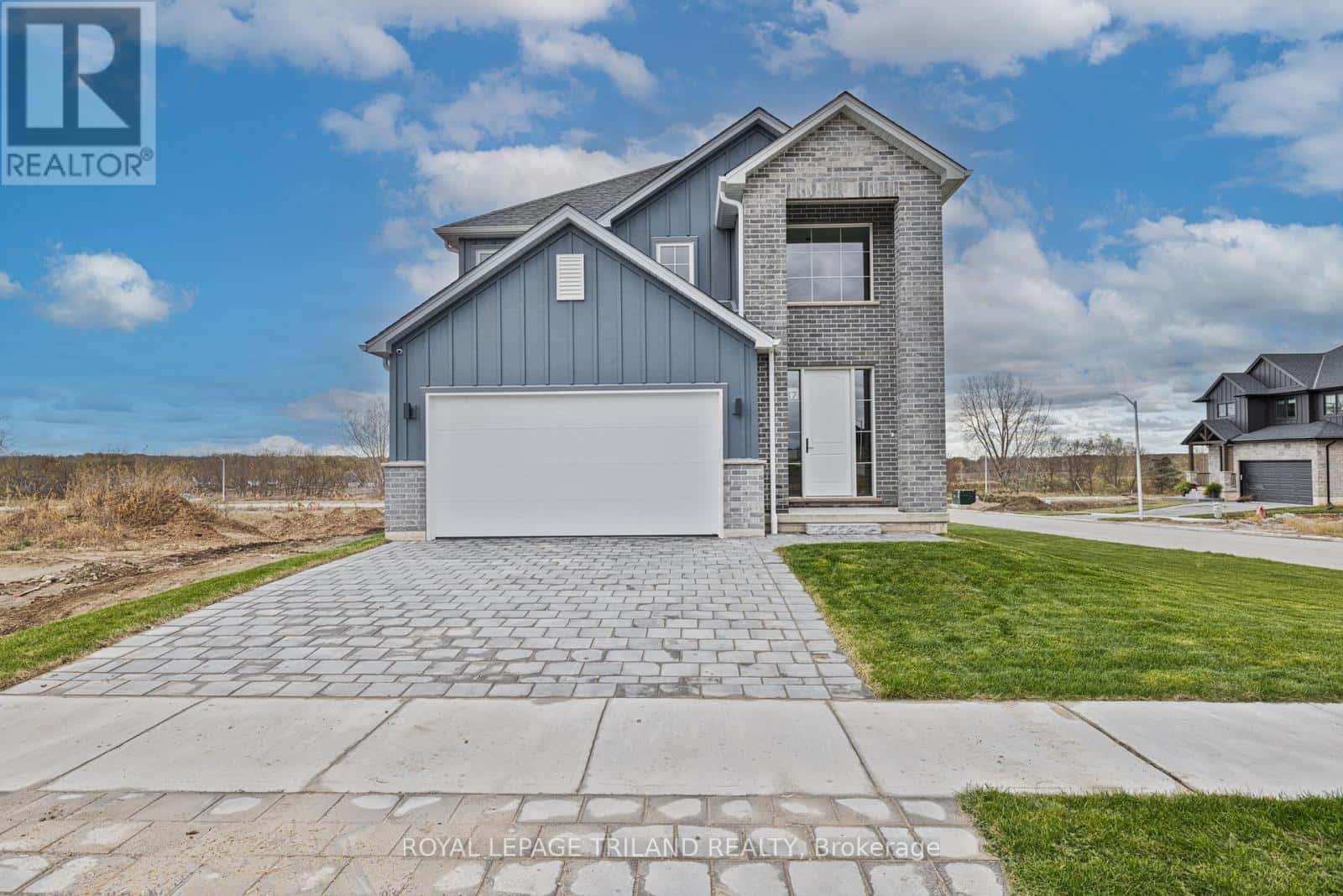 39 ALLISTER DRIVE — Middlesex Centre (Kilworth), Ontario - Photo 2 of 43