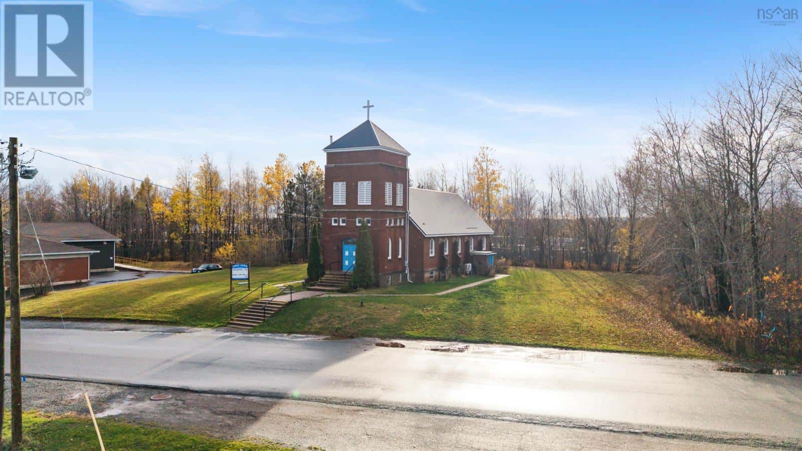 14 Church Street — Lantz, Nova Scotia - Photo 5 of 8