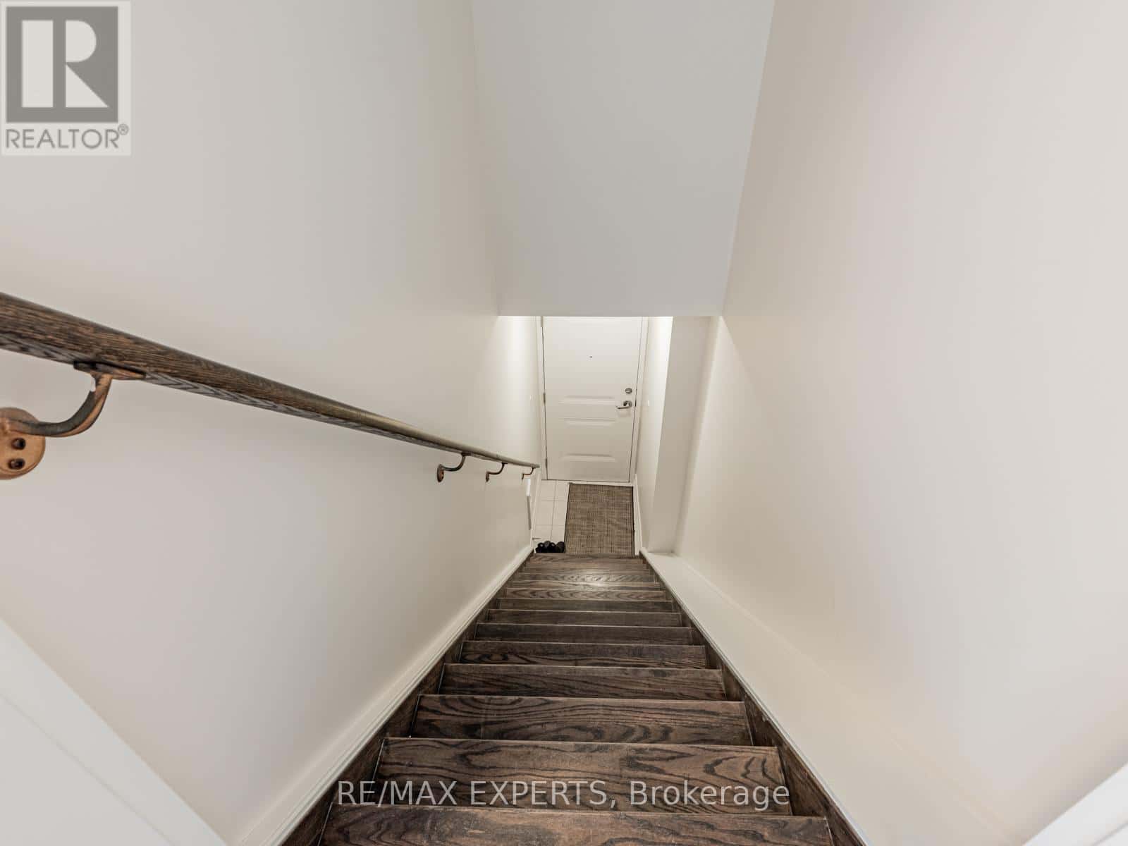 303 - 199 PINE GROVE ROAD — Vaughan (Islington Woods), Ontario - Photo 3 of 26