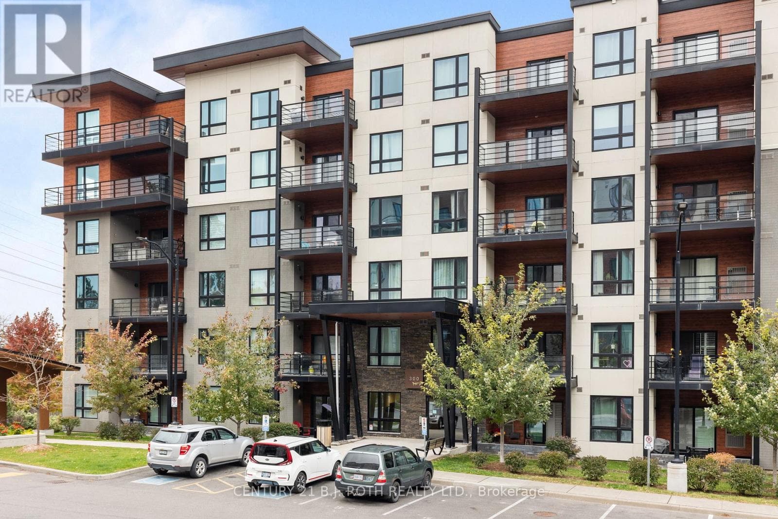 103 - 300 ESSA ROAD — Barrie (0 West), Ontario - Main photo