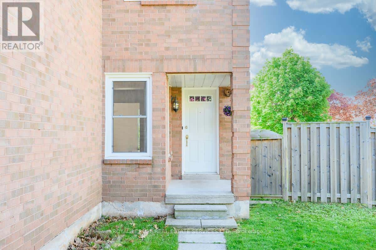 2030 GLENADA CRESCENT — Oakville (WC Wedgewood Creek), Ontario - Photo 4 of 35