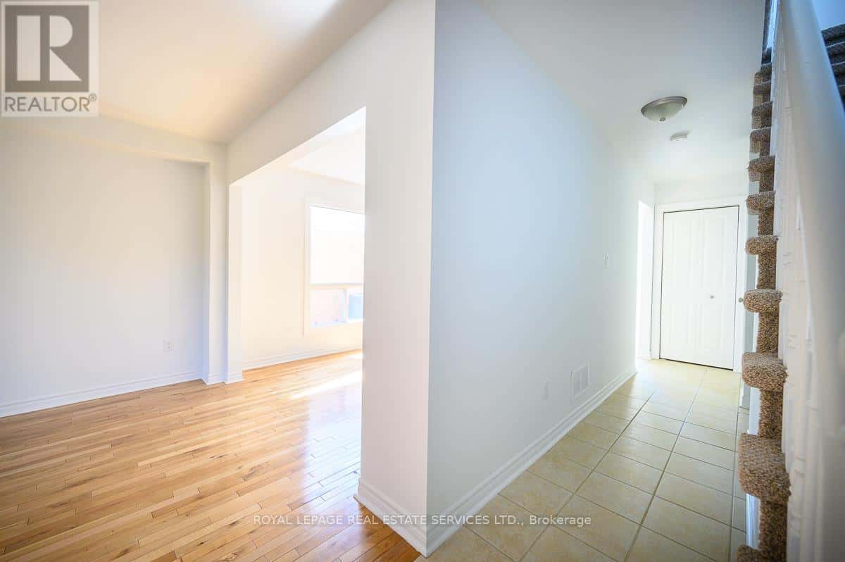 2030 GLENADA CRESCENT — Oakville (WC Wedgewood Creek), Ontario - Photo 5 of 35