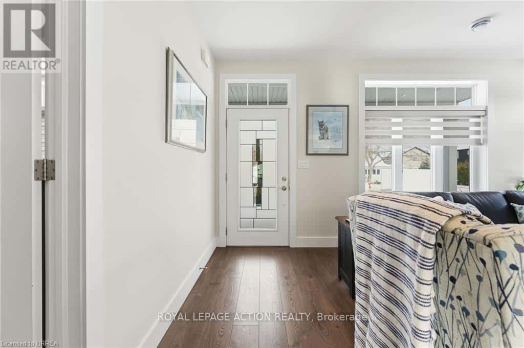 8 ARNOLD STREET — Norfolk (Turkey Point), Ontario - Photo 4 of 45