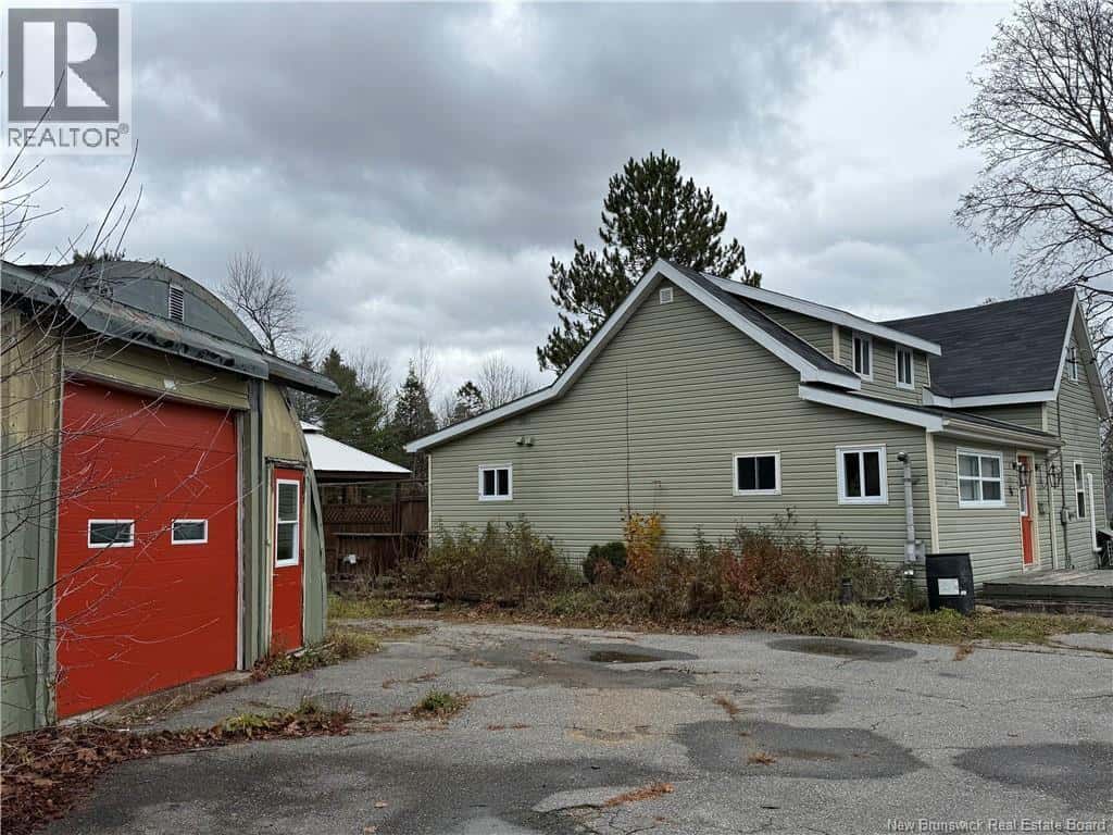 56 Elm Street — St. Stephen, New Brunswick - Photo 4 of 50