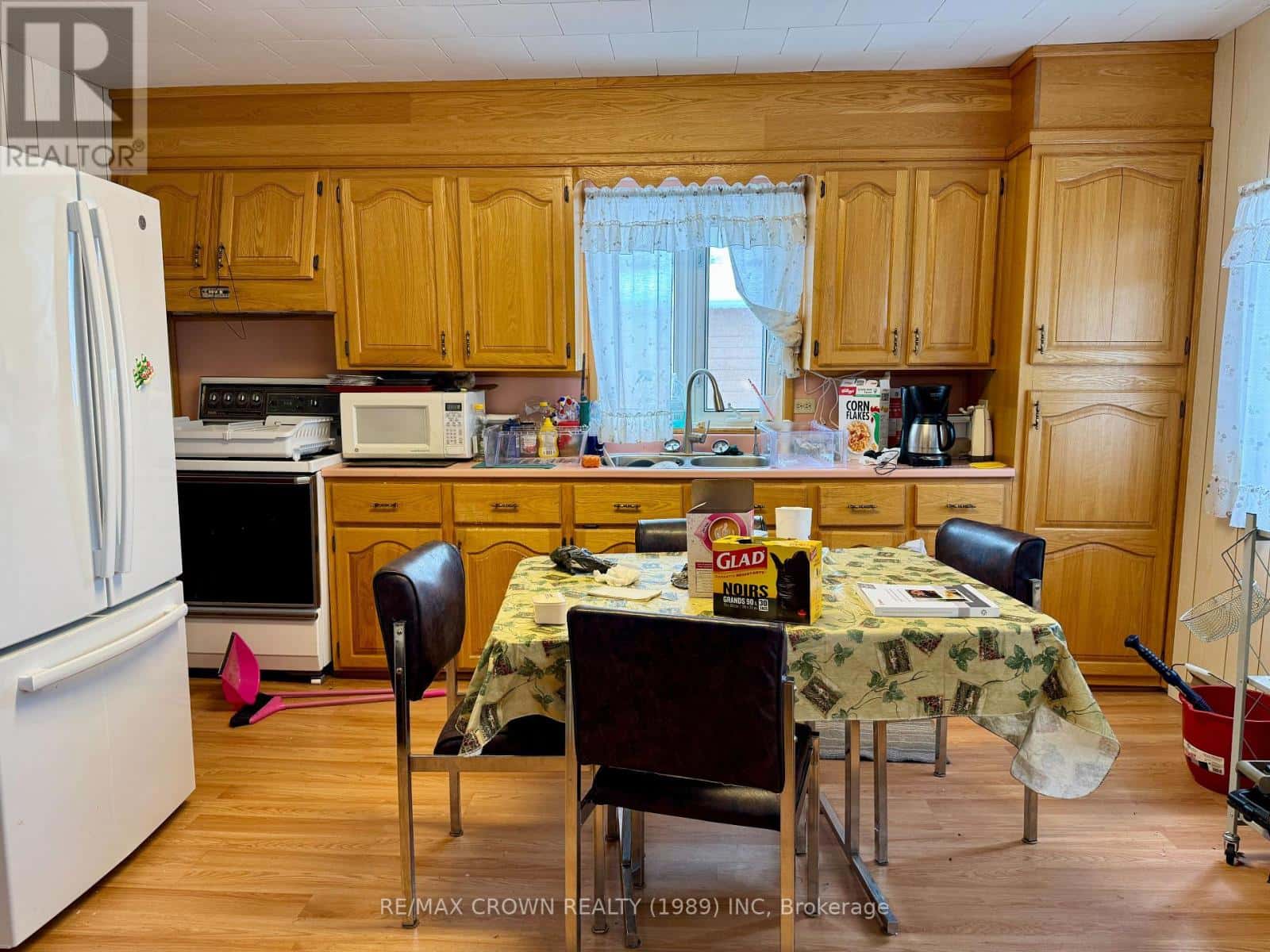 209 ROSS ROAD — Smooth Rock Falls (SRF), Ontario - Photo 3 of 27