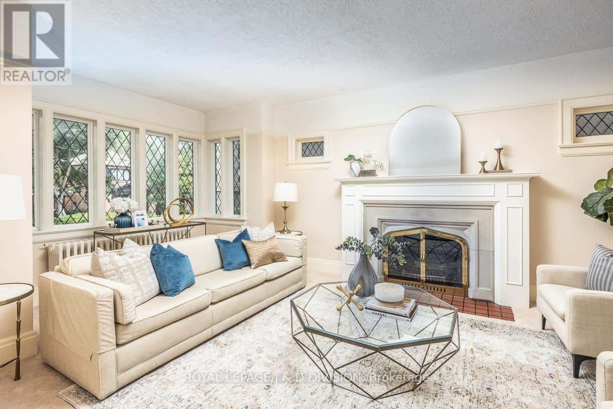 193 GLENVIEW AVENUE — Toronto (Lawrence Park South), Ontario - Photo 3 of 38