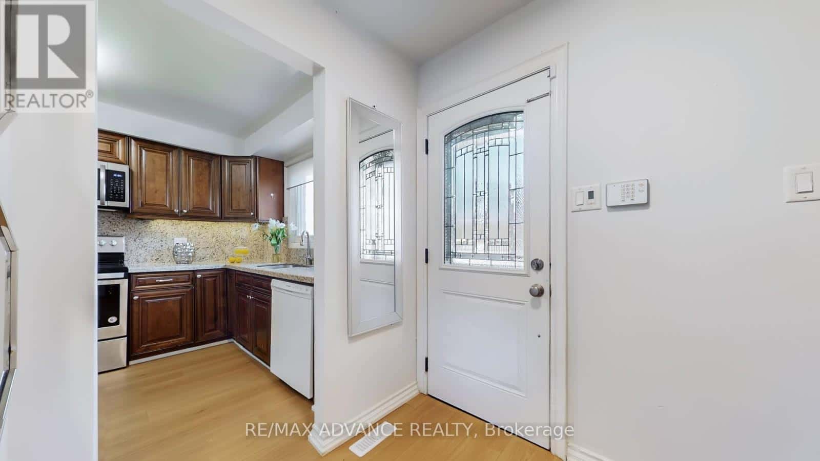 46 DEVERILL CRESCENT — Ajax (Central West), Ontario - Photo 2 of 30