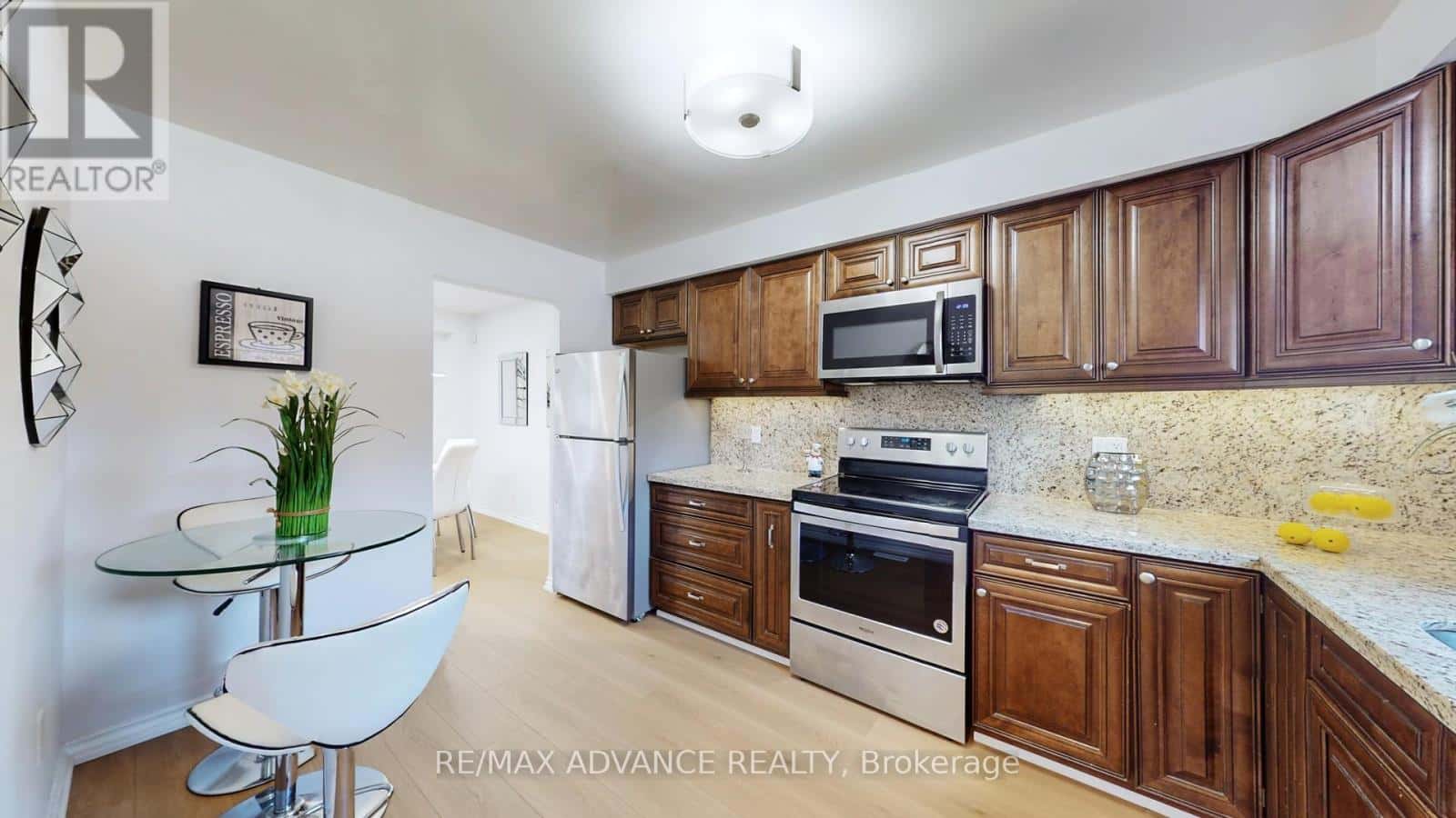 46 DEVERILL CRESCENT — Ajax (Central West), Ontario - Photo 4 of 30