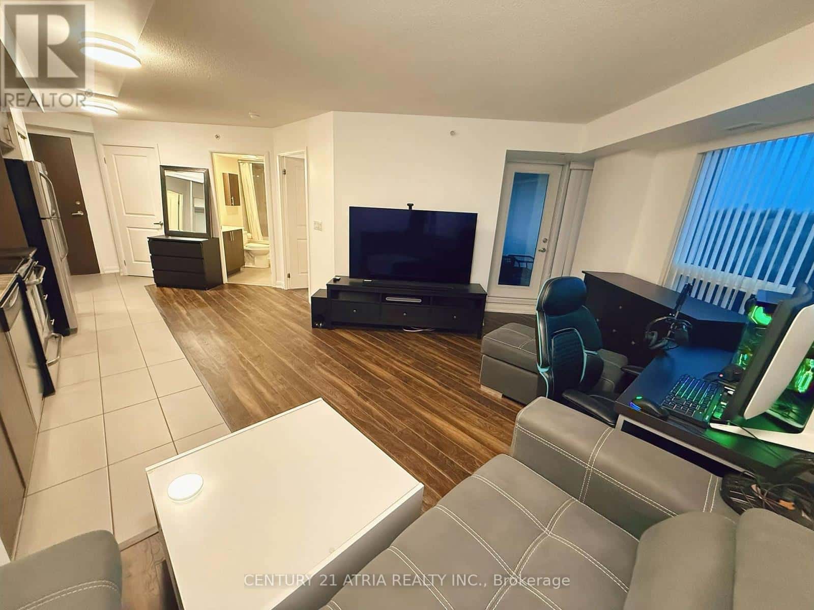 310 - 75 NORMAN BETHUNE AVENUE — Richmond Hill (Beaver Creek Business Park), Ontario - Photo 4 of 13