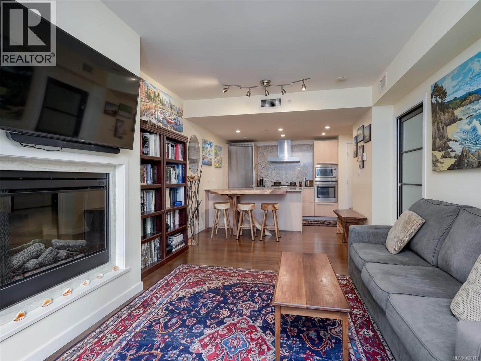 403 708 Burdett Ave - Photo 3 of 24, Victoria, British Columbia