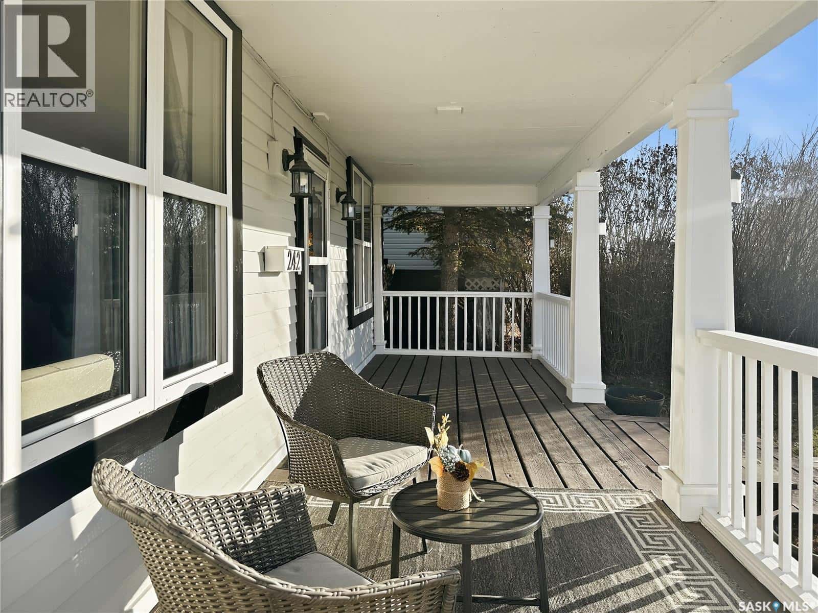 242 30th STREET — Battleford, Saskatchewan - Photo 5 of 41