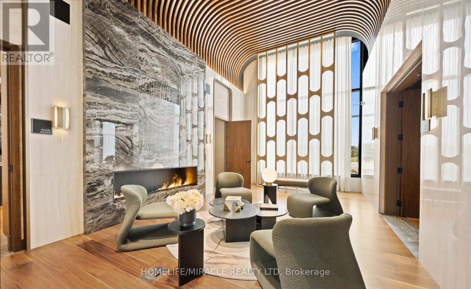 1108 - 3240 WILLIAM COLTSON AVENUE — Oakville (OA Rural Oakville), Ontario - Photo 3 of 39