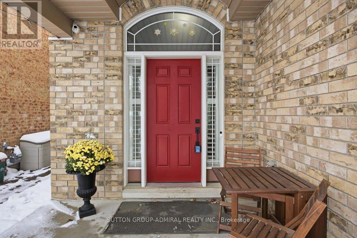 10 USHERWOOD STREET — Aurora, Ontario - Photo 3 of 50