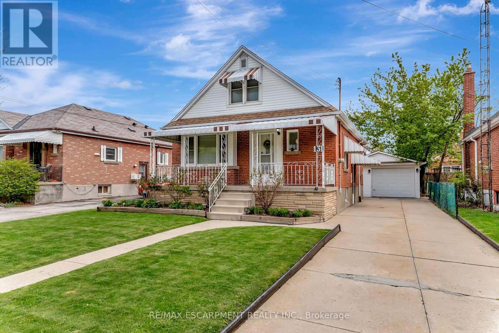 131 EAST 42ND STREET — Hamilton (Sunninghill), Ontario - Photo 2 of 44