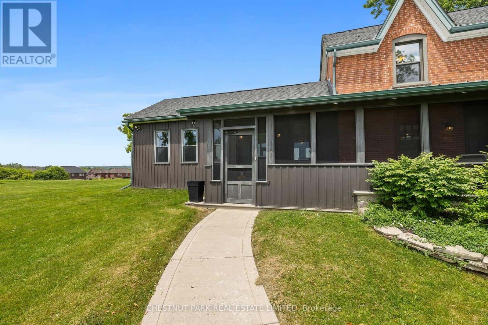 1786 MATCHETT LINE — Otonabee-South Monaghan, Ontario - Photo 4 of 34