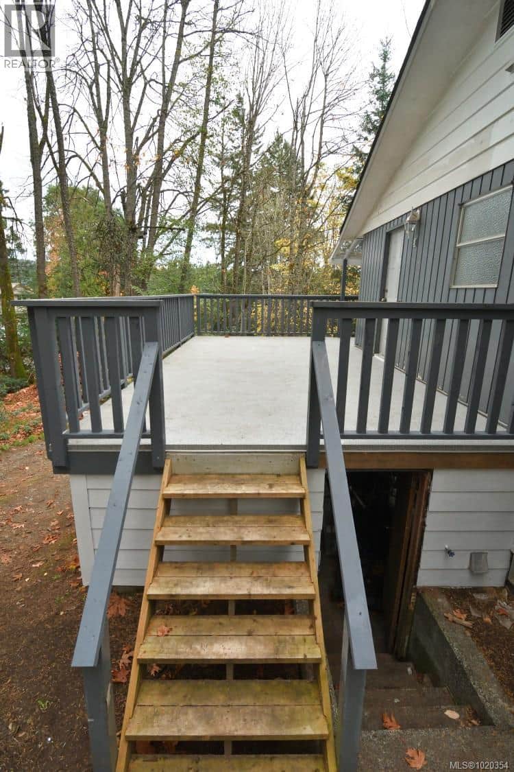 1154 2nd Ave - Photo 2 of 25, Ladysmith, British Columbia