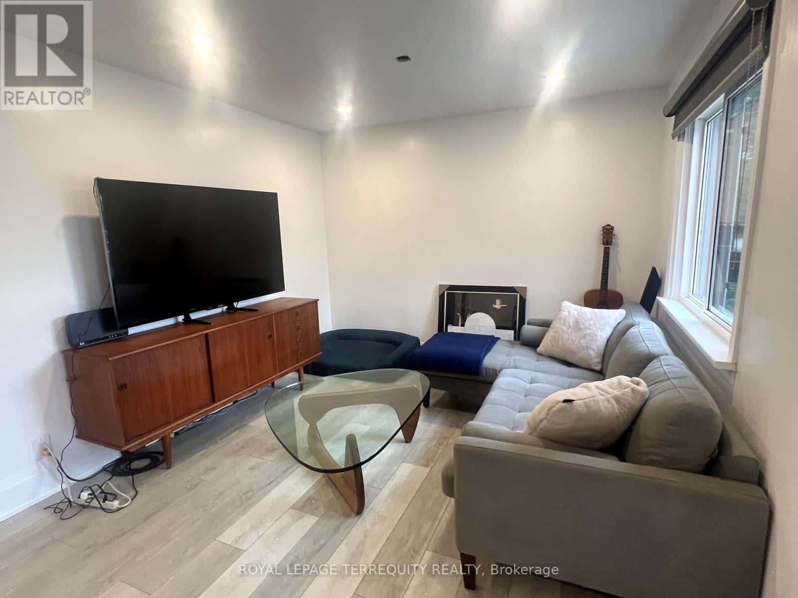 1280 CORIC AVENUE — Burlington (Freeman), Ontario - Photo 3 of 11