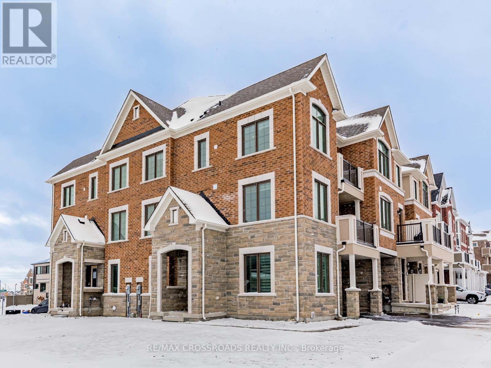 288 BEAVERBRAE DRIVE — Markham (Victoria Square), Ontario - Photo 2 of 35