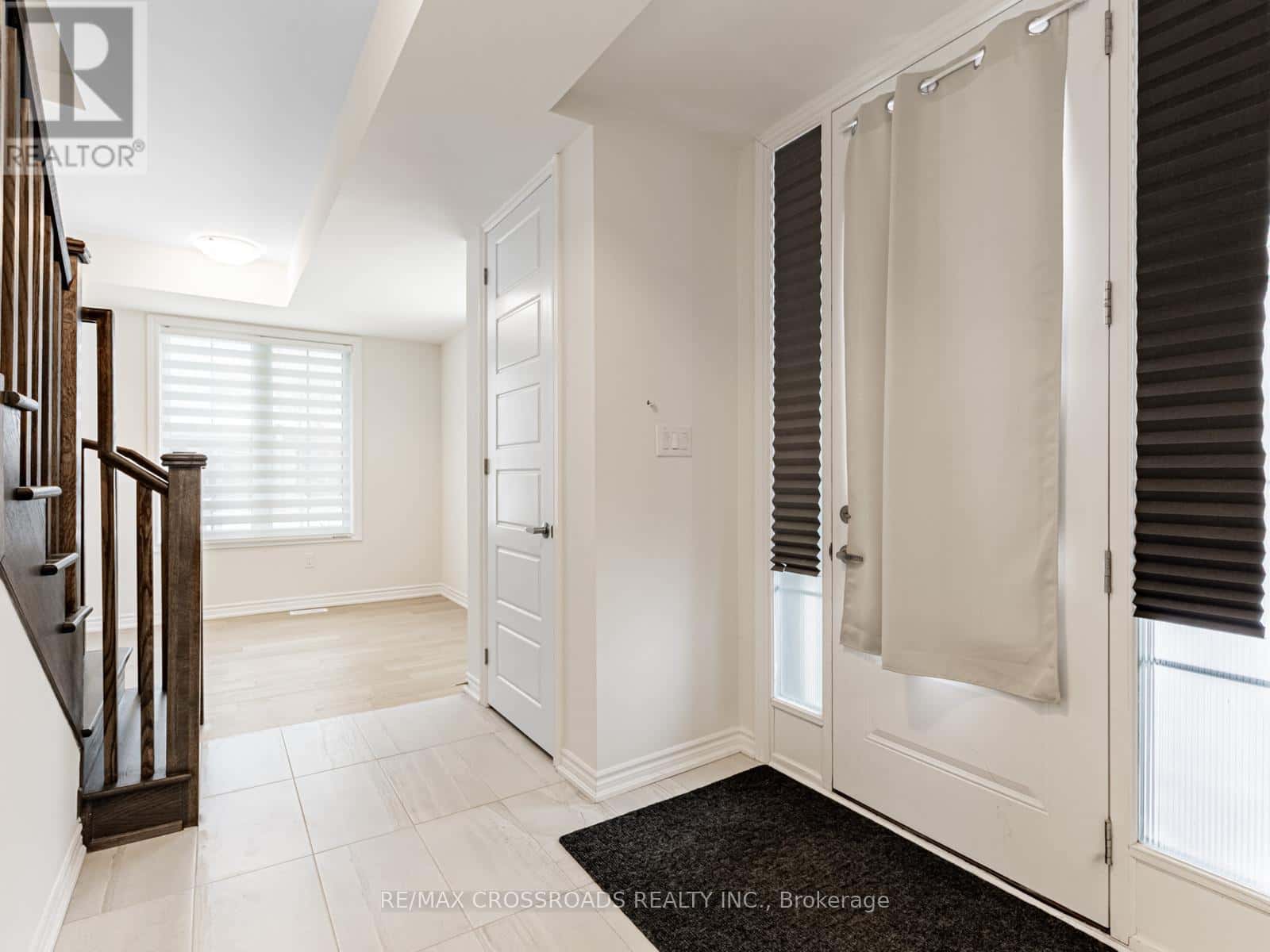 288 BEAVERBRAE DRIVE — Markham (Victoria Square), Ontario - Photo 5 of 35