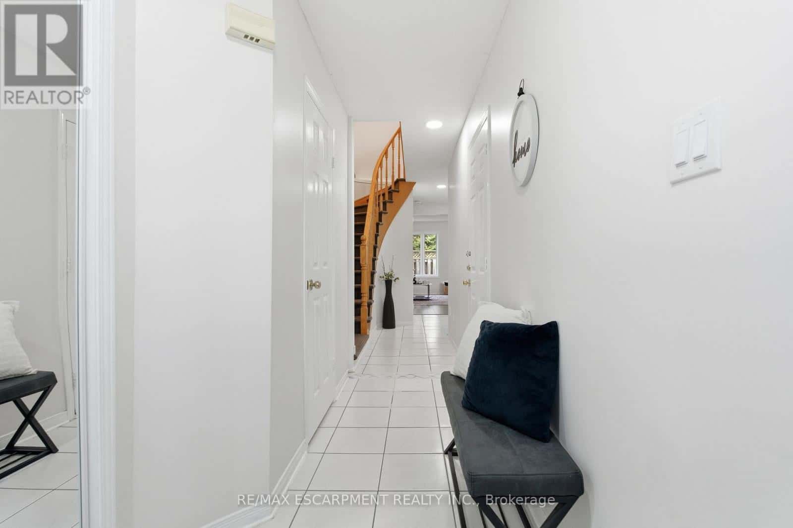 25 - 100 VINEBERG DRIVE — Hamilton (Allison), Ontario - Photo 4 of 50