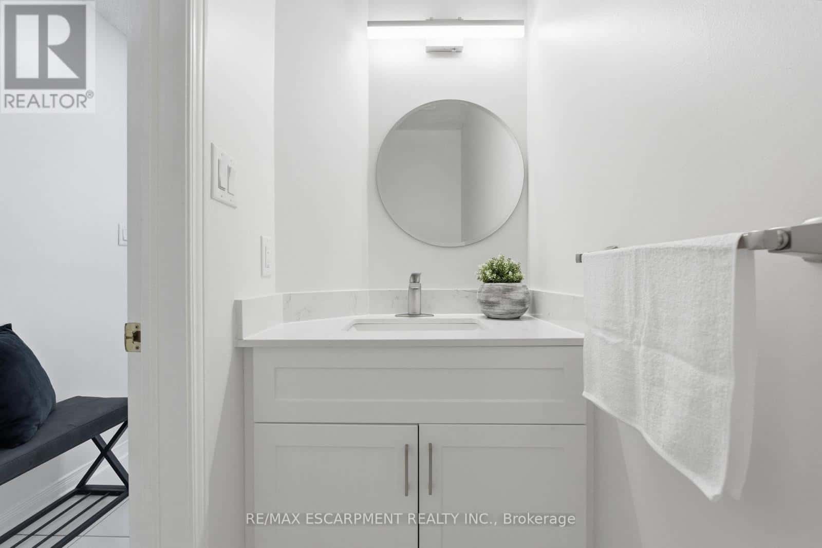 25 - 100 VINEBERG DRIVE — Hamilton (Allison), Ontario - Photo 5 of 50