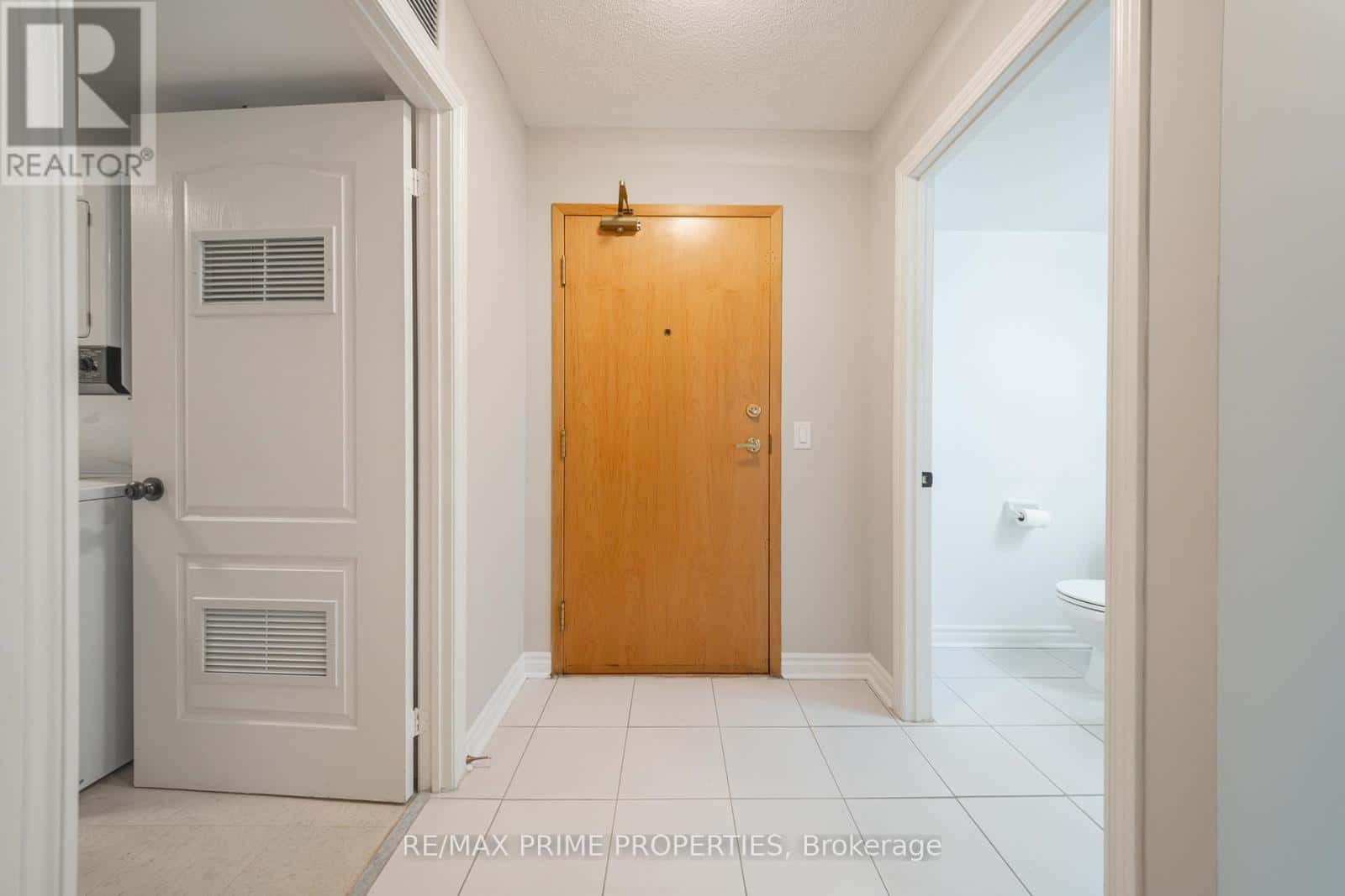 320 - 85 THE BOARDWALK WAY — Markham (Greensborough), Ontario - Photo 2 of 48