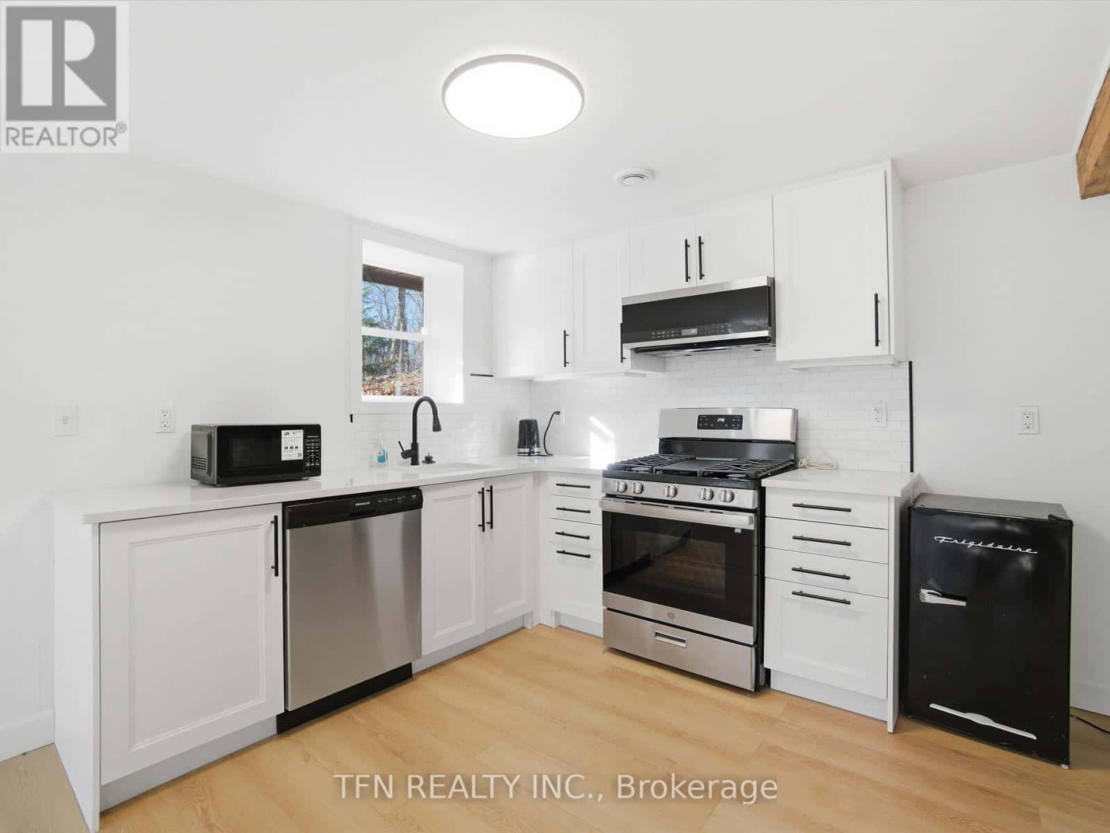 657 RELATIVE ROAD — Armour, Ontario - Photo 4 of 33