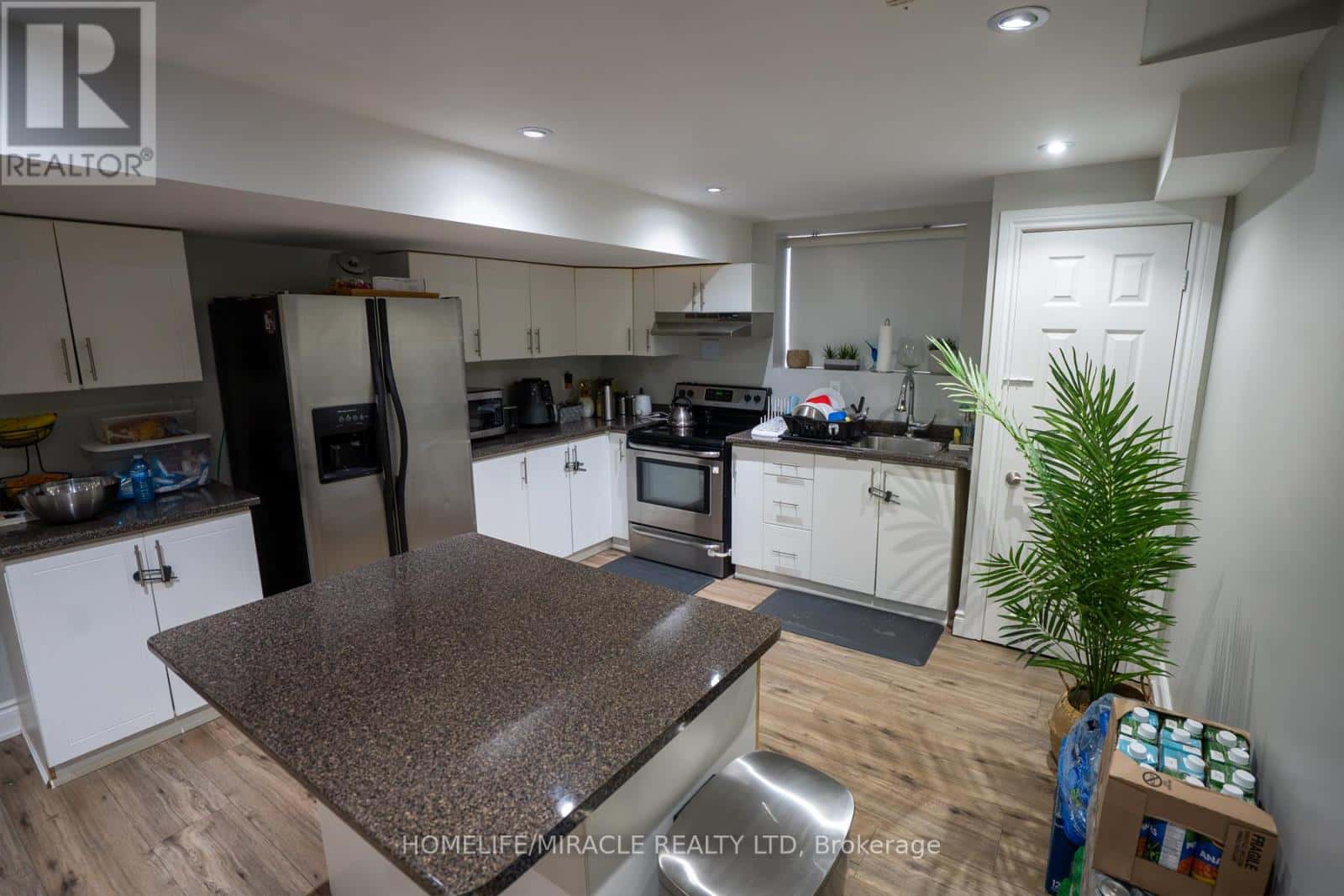 949 MCNEIL DRIVE — Milton (BE Beaty), Ontario - Photo 5 of 29