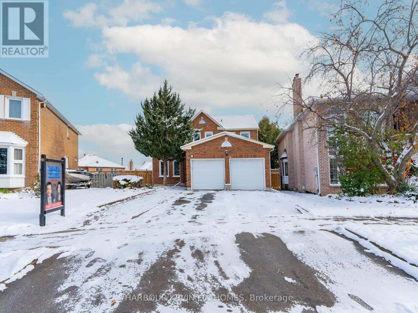 43 PICCADILLY ROAD — Richmond Hill (Doncrest), Ontario - Photo 2 of 50