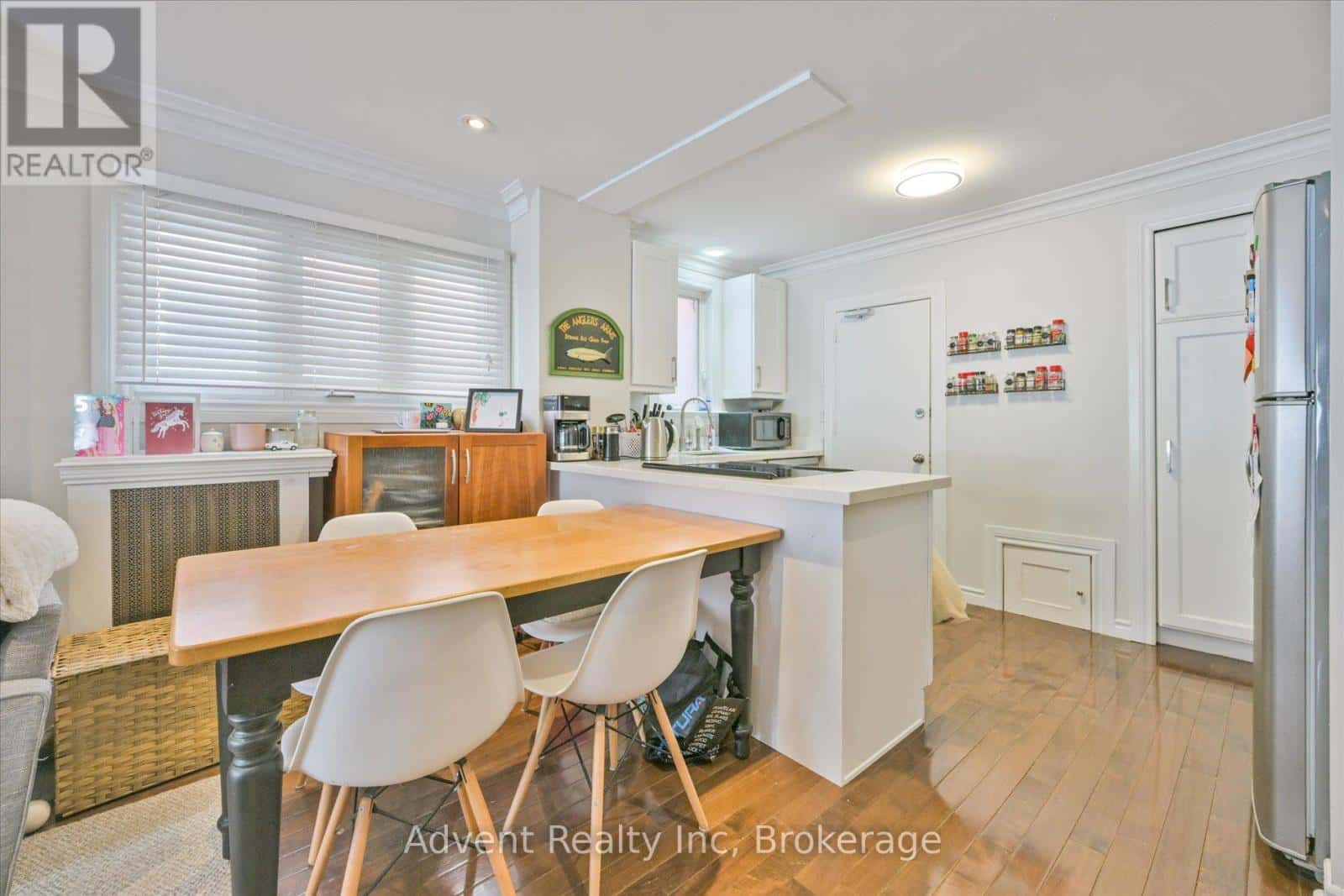 MAIN - 63 BURNABY BOULEVARD — Toronto (Lawrence Park South), Ontario - Photo 5 of 14