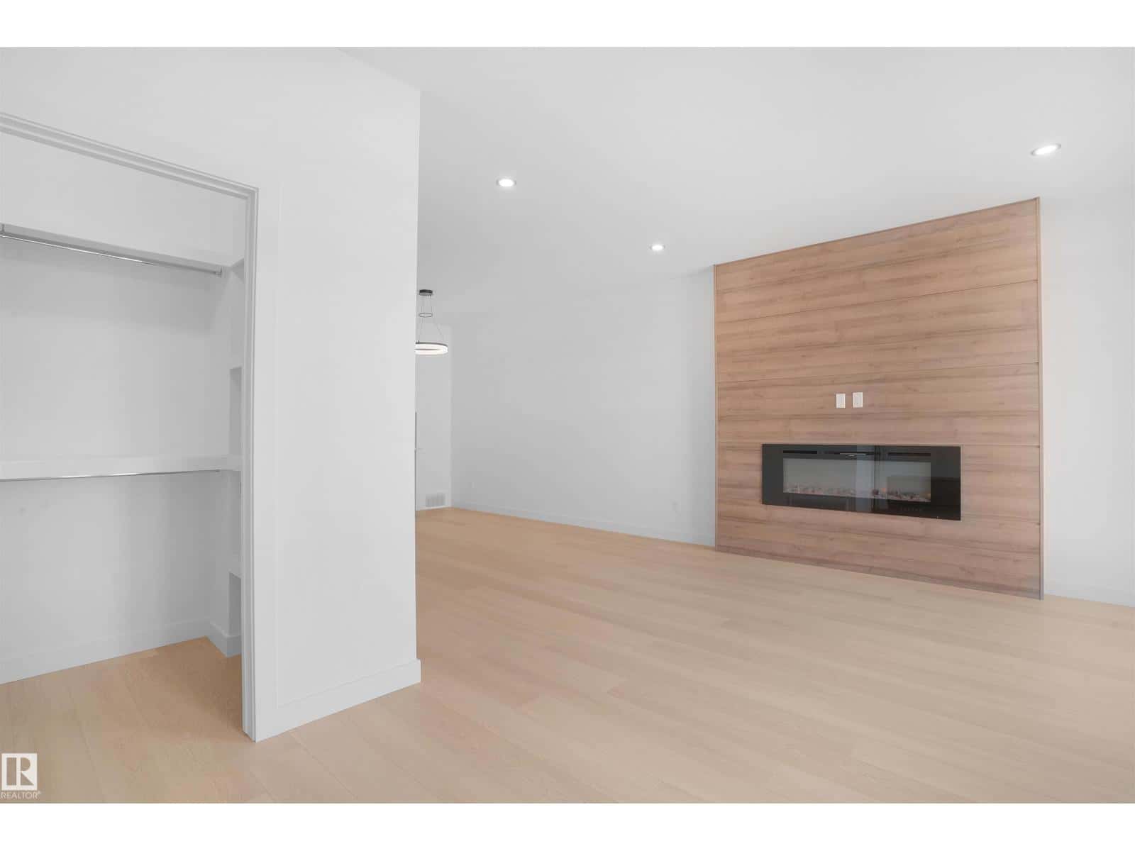 82 Blackbird BN — Fort Saskatchewan, Alberta - Photo 5 of 37