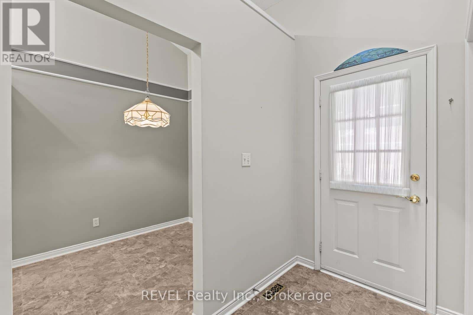 4155 BEECHNUT COURT — Lincoln (Lincoln-Jordan/Vineland), Ontario - Photo 4 of 33