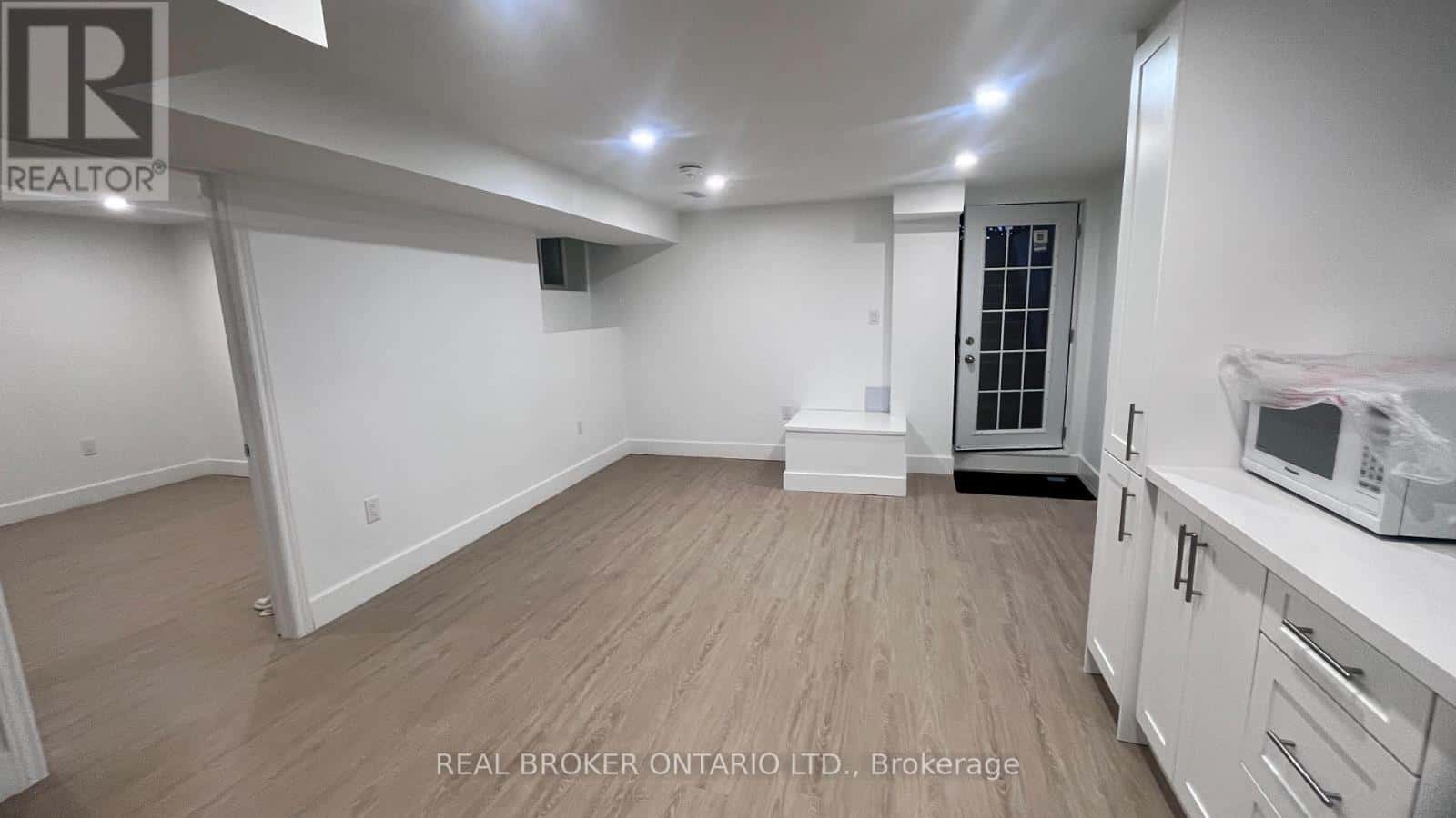 8 RAINSFORD ROAD — Markham (Raymerville), Ontario - Photo 3 of 24