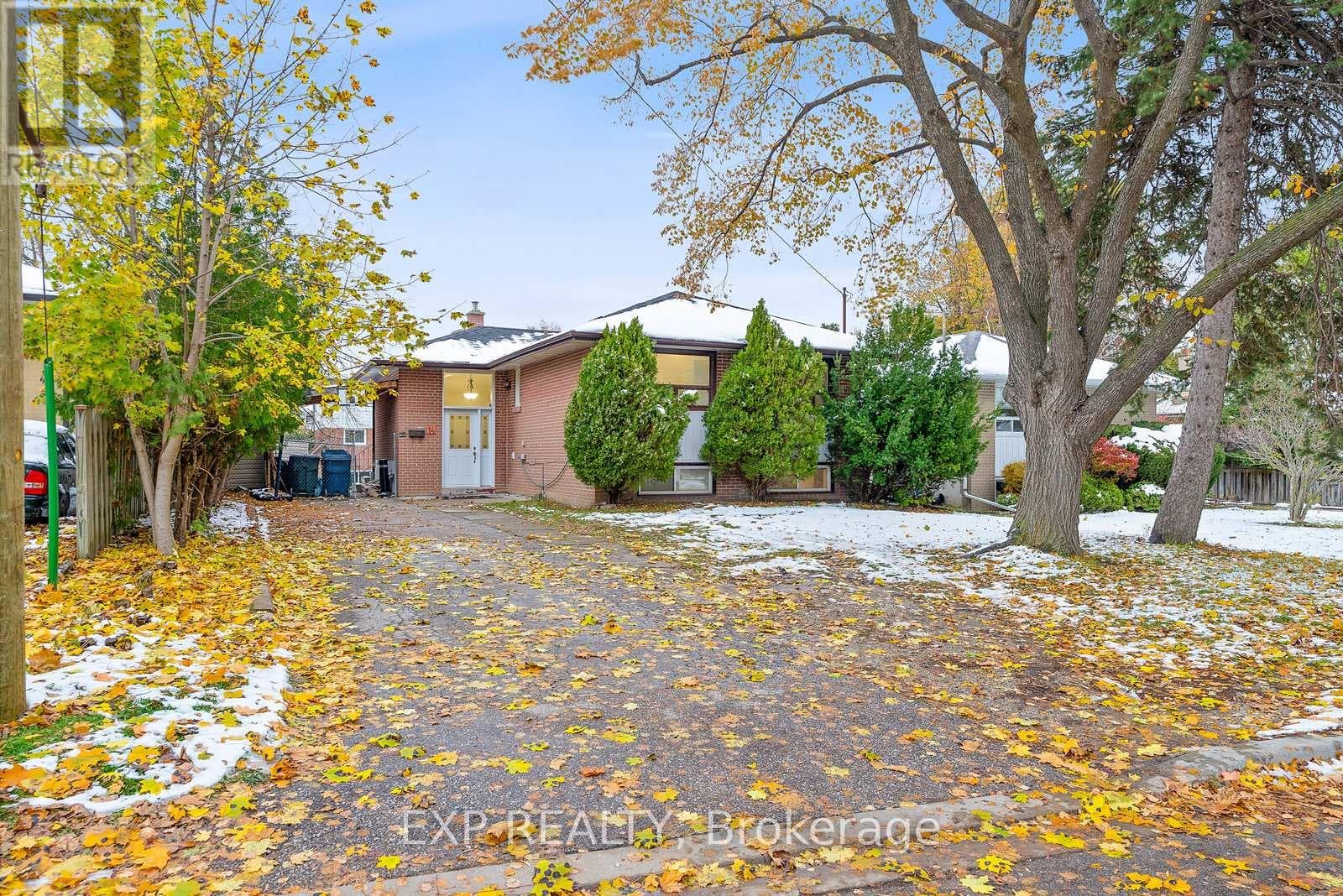 14 CAULFIELD ROAD — Toronto (Elms-Old Rexdale), Ontario - Main photo