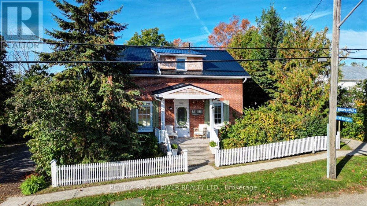 1140 HERITAGE LINE — Otonabee-South Monaghan, Ontario - Main photo