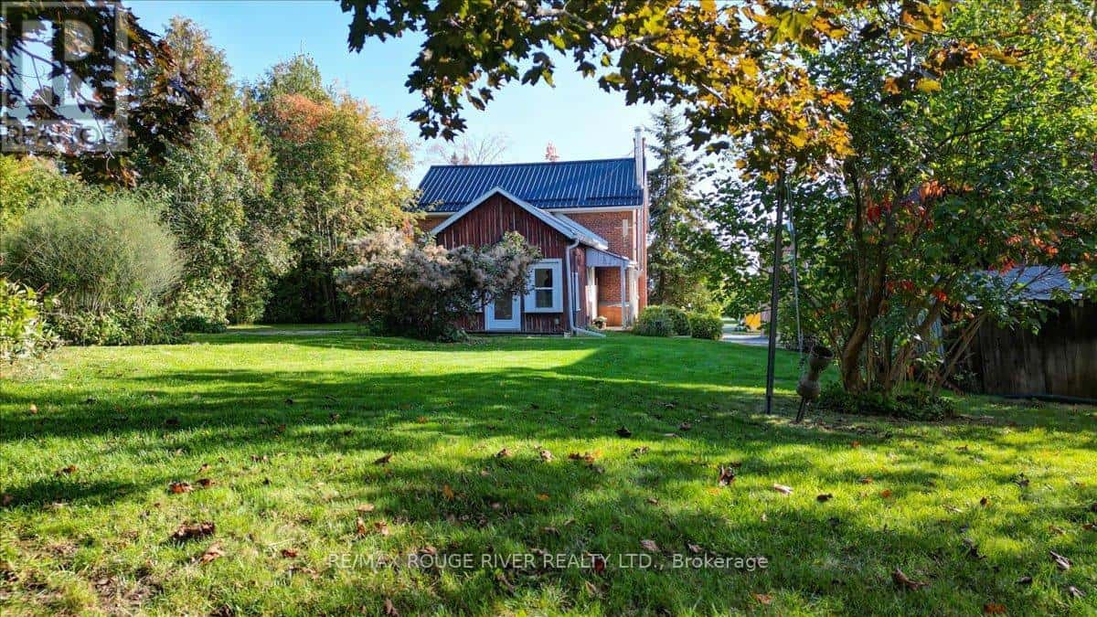 1140 HERITAGE LINE — Otonabee-South Monaghan, Ontario - Photo 2 of 47