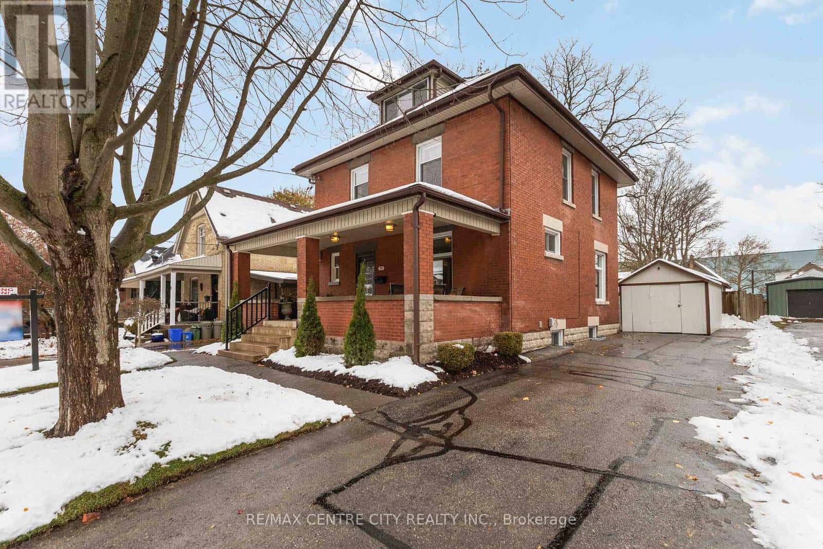 74 DOULTON STREET — London East (East N), Ontario - Photo 2 of 47