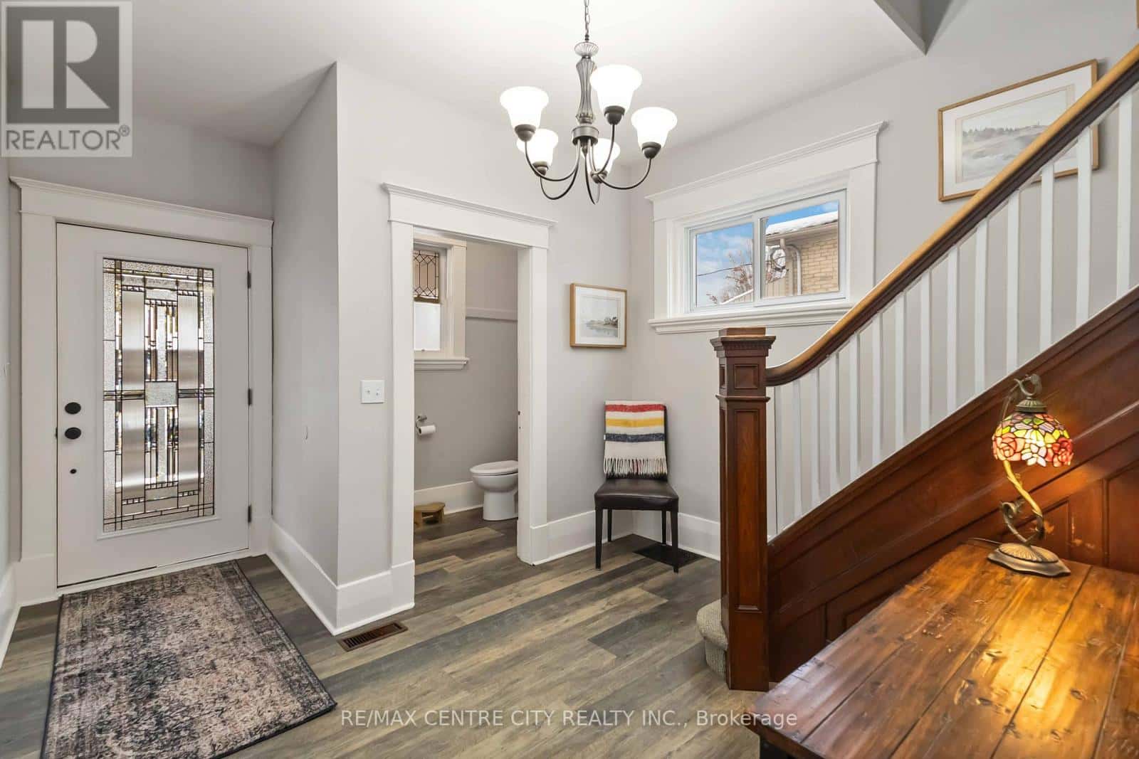 74 DOULTON STREET — London East (East N), Ontario - Photo 4 of 47