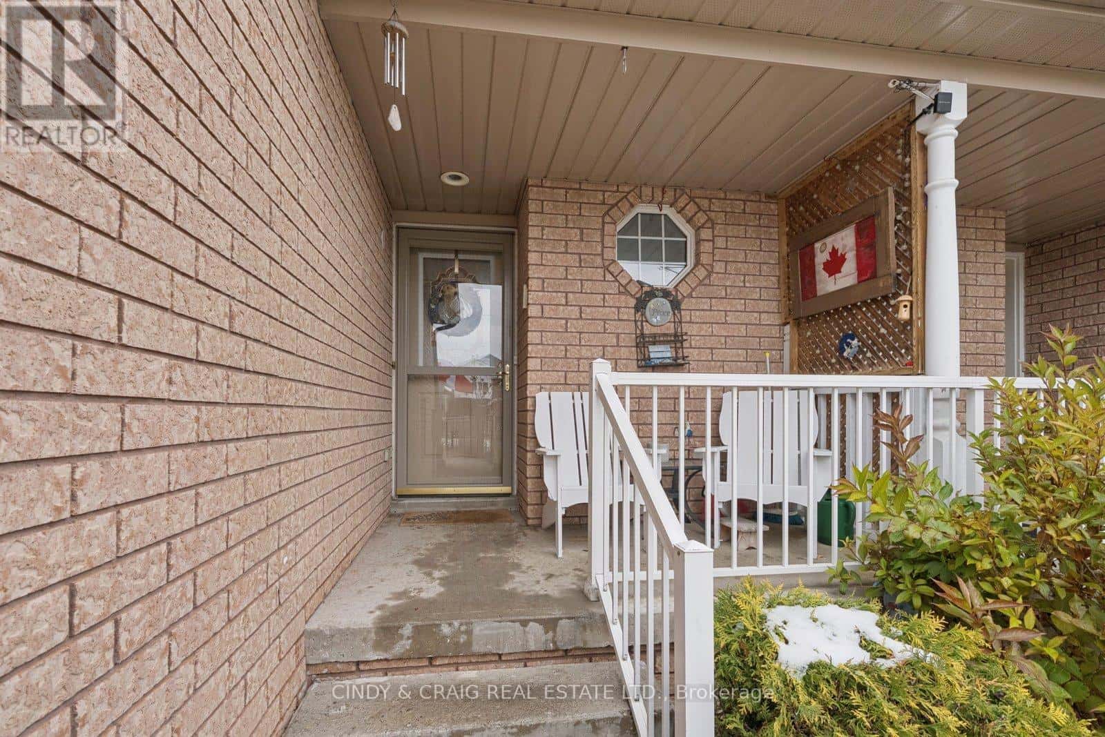 134 RICHFIELD SQUARE — Clarington (Courtice), Ontario - Photo 2 of 12