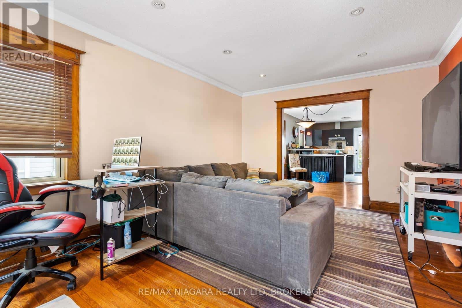 53 MARQUIS STREET — St. Catharines (Downtown), Ontario - Photo 3 of 34