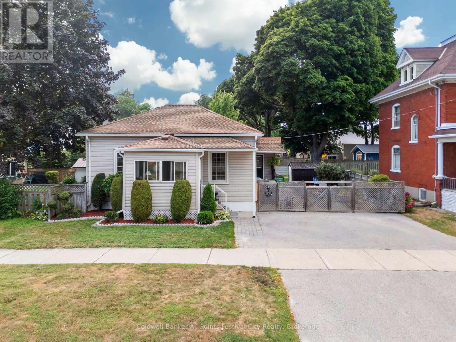 107 Victoria Street North