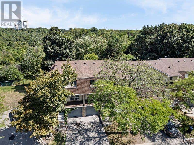 38 - 371 ORTON PARK ROAD — Toronto (Morningside), Ontario - Photo 5 of 48