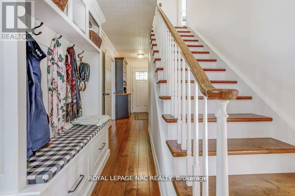 20 DUMFRIES STREET — Niagara-on-the-Lake (Queenston), Ontario - Photo 4 of 33