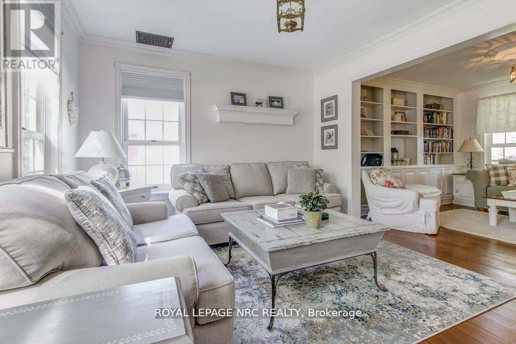 20 DUMFRIES STREET — Niagara-on-the-Lake (Queenston), Ontario - Photo 5 of 33