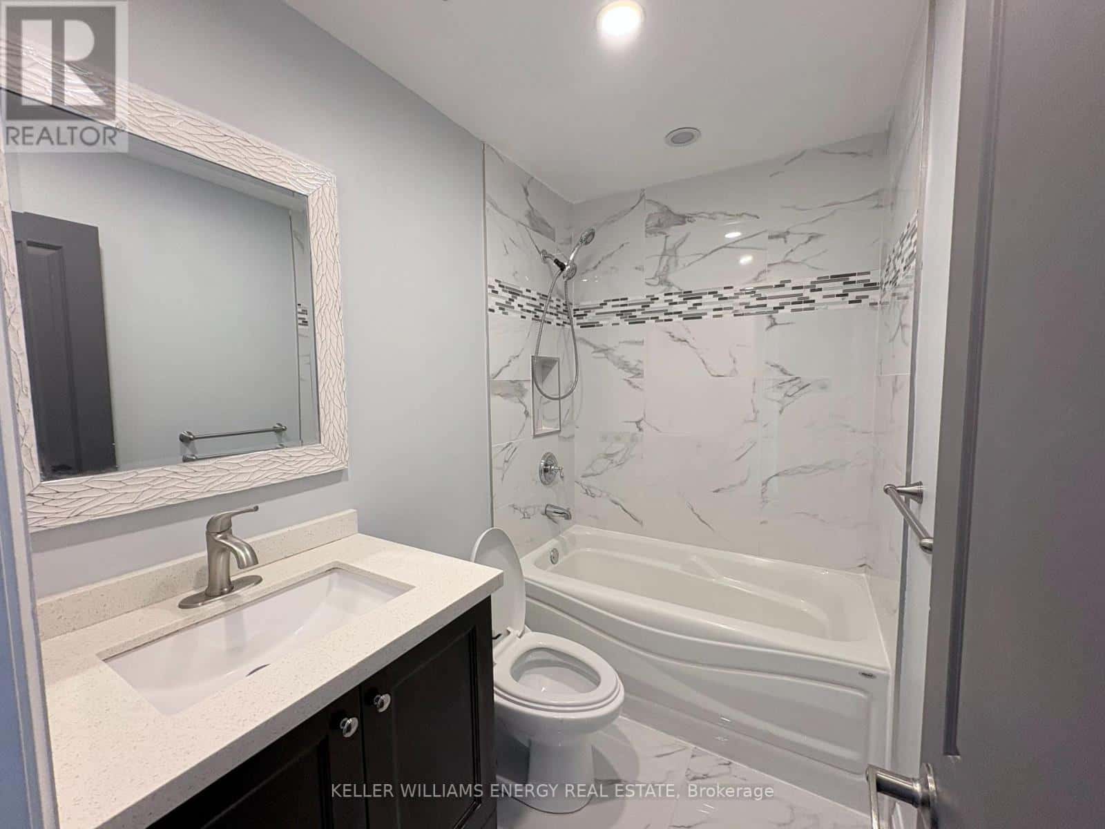 1 - 540 MARY STREET E — Whitby (Downtown Whitby), Ontario - Photo 5 of 22