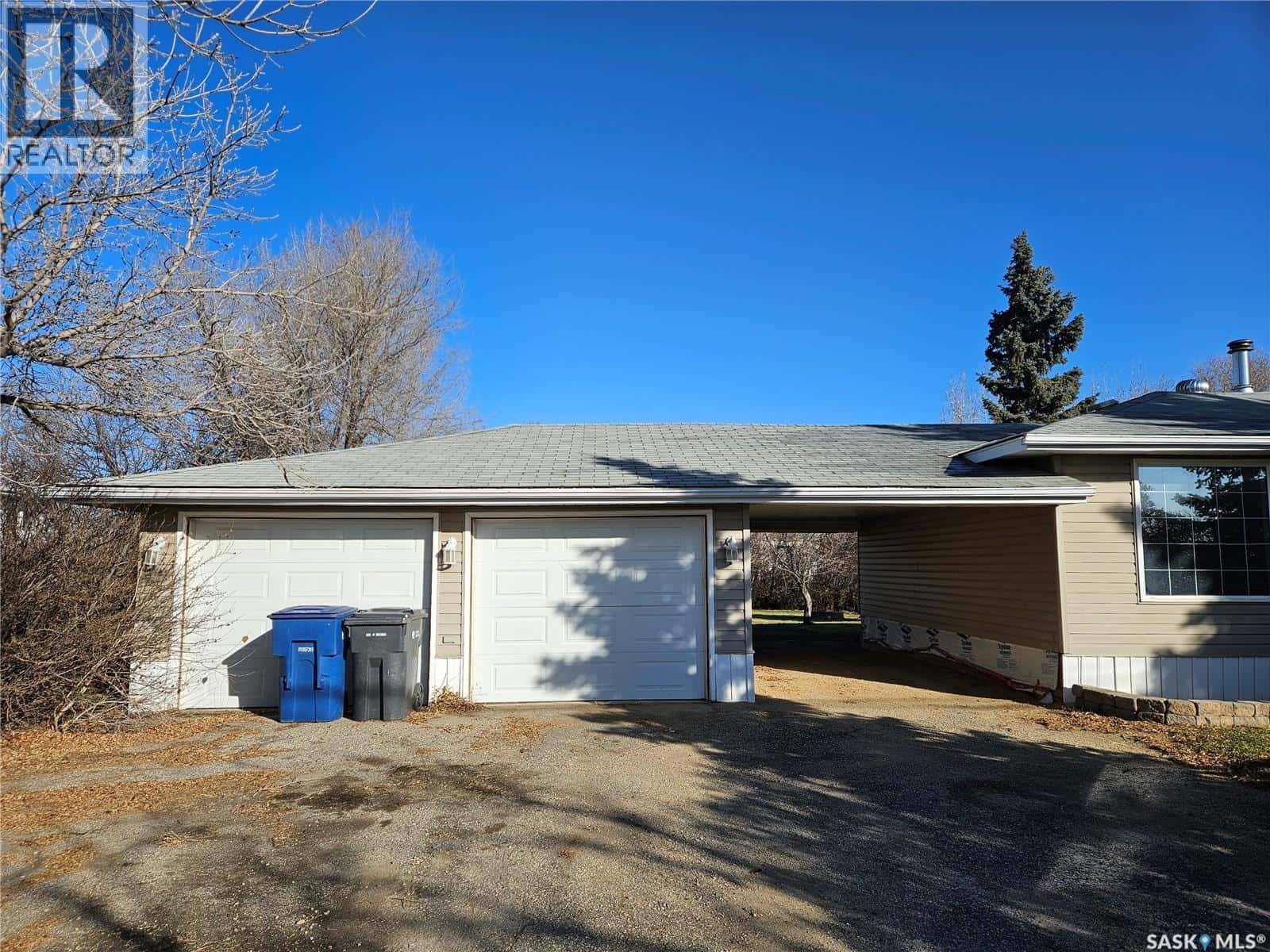 503 Souris AVENUE E — Carlyle, Saskatchewan - Photo 3 of 92