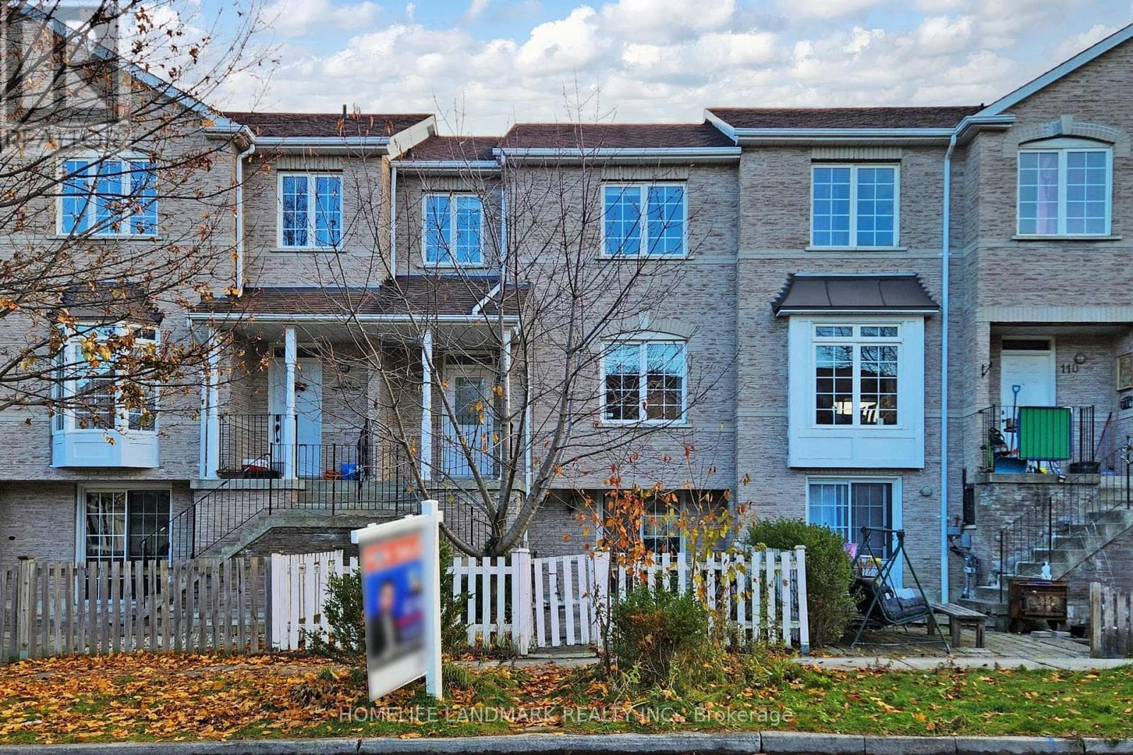 108 SUNWAY SQUARE — Markham (Raymerville), Ontario - Main photo