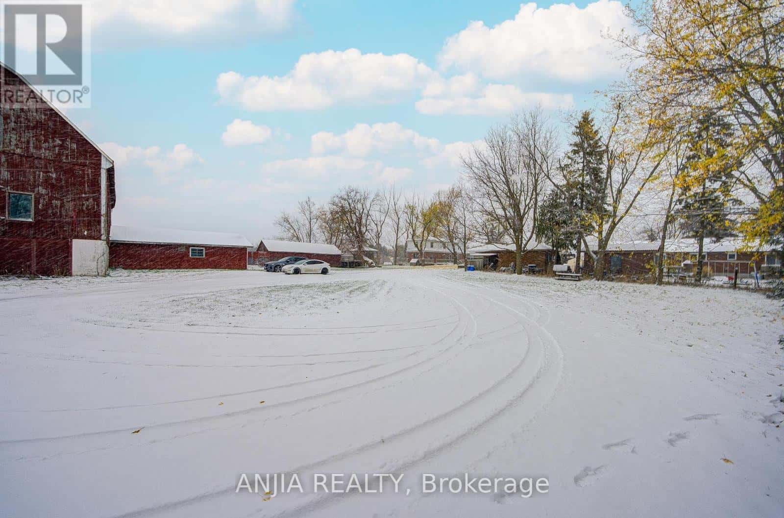 7092 SIMCOE COUNTY 27 ROAD — Essa (Thornton), Ontario - Photo 2 of 41