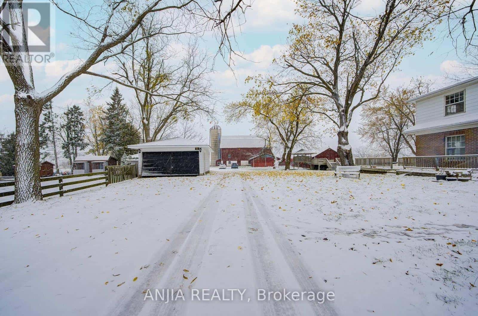 7092 SIMCOE COUNTY 27 ROAD — Essa (Thornton), Ontario - Photo 3 of 41